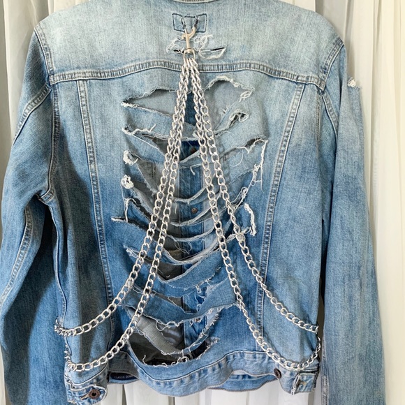 Sold - Picture 3 of 3